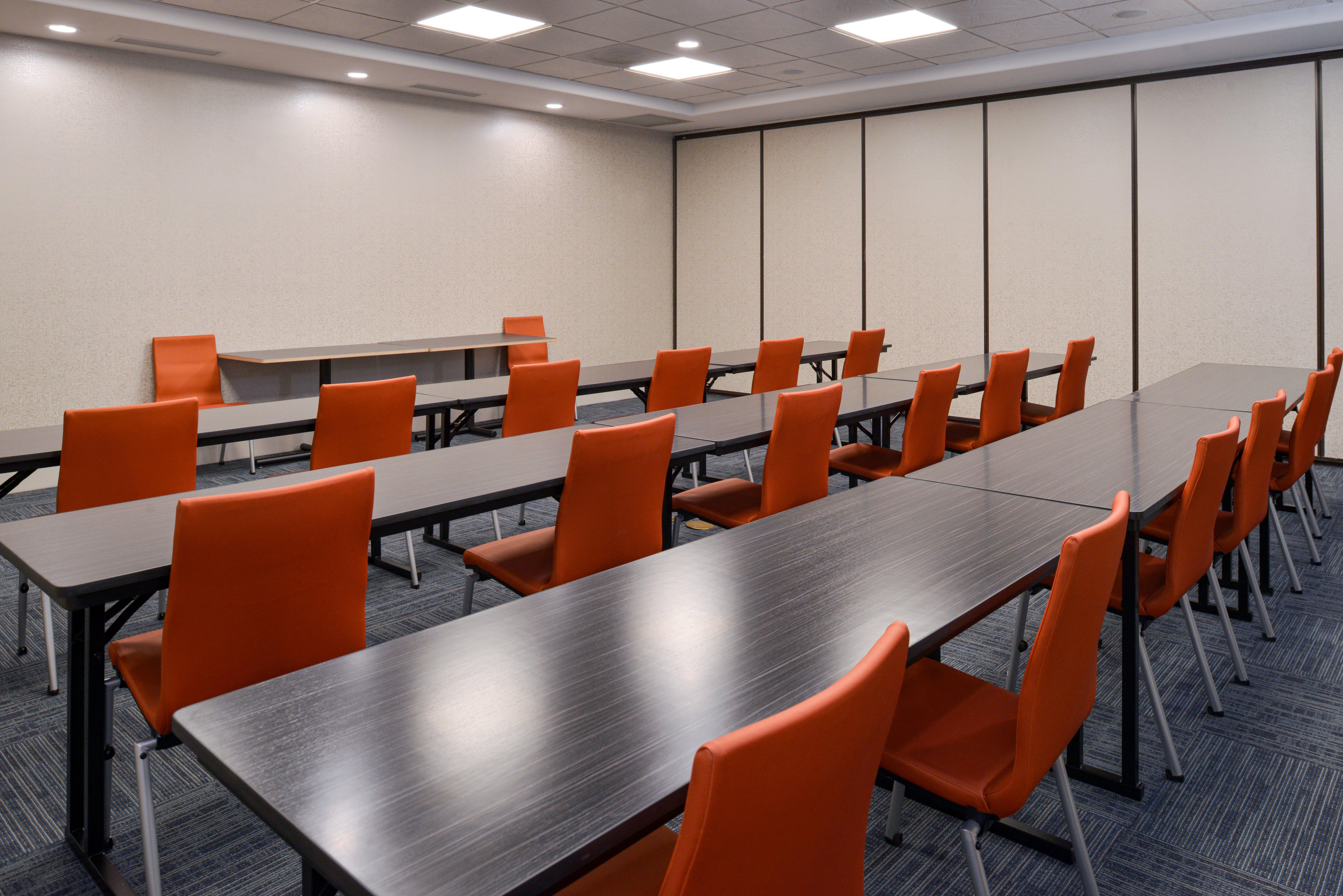 Holiday Inn Express & Suites Pueblo By Ihg Exterior foto